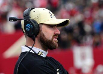 Notre Dame promotes Gerad Parker to offensive coordinator: Irish tight ends coach replaces Tommy Rees