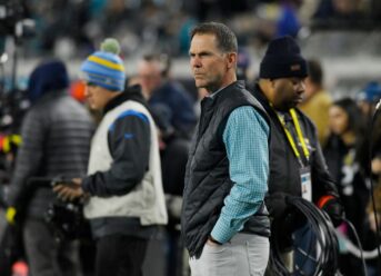 Why the Jaguars should wait until May to sign a pass rusher