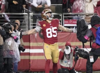 49ers lead Packers 7-6 at halftime