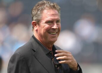 Dolphins legend Dan Marino lists his greatest NFL quarterbacks of all time; one surprising name makes the cut