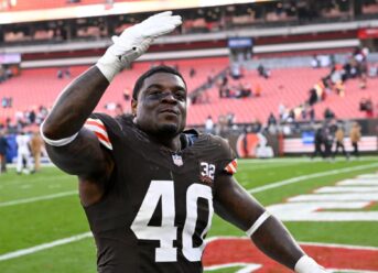 Giants sign Matthew Adams – Yahoo Sports
