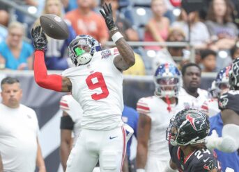 Giants WR Malik Nabers makes impressive grabs, including first as pro; Daniel Jones, rookie building chemistry