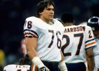 LOOK: Bears legend Steve McMichael watches as he’s inducted into Pro Football Hall of Fame