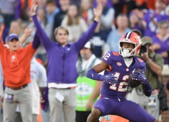 College Football Playoff rankings grades, snubs: Clemson among teams positioned too high