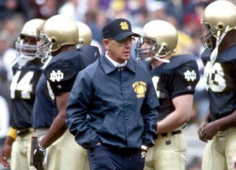 Lou Holtz picks Notre Dame over Ohio State in CFP championship, takes shot at Ryan Day