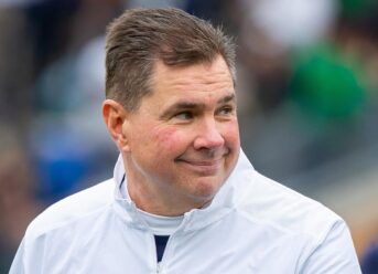 Bengals hiring Notre Dame defensive coordinator Al Golden for same job in Cincinnati