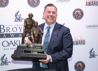 Al Golden soaks in Broyles Award as departing Notre Dame defensive coordinator transitions to NFL