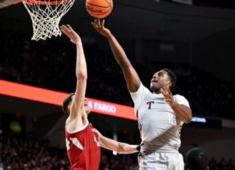 Updated SEC basketball standings after Texas A&M’s 69-61 win over Arkansas
