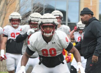 Former Wisconsin defensive lineman discusses transfer to Illinois, Jim Leonhard’s role